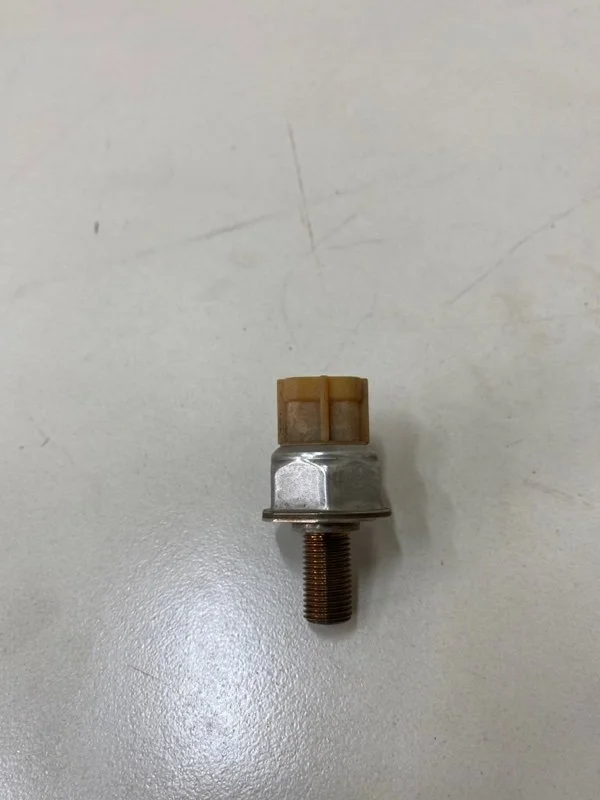 Датчик давления топлива Nissan X-Trail T32 MR20DD