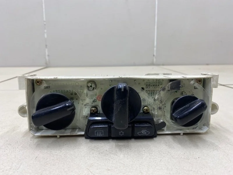 Блок управления отопителем Mitsubishi Lancer 9 CS