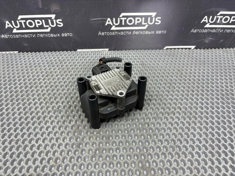 Катушка зажигания Volkswagen Golf 032905106B ХЭТЧБЕК 1.6 AUS