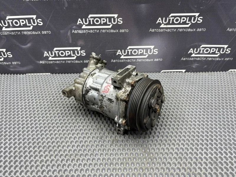 Компрессор кондиционера Opel Astra H 2012 13217307 СЕДАН Z18XER