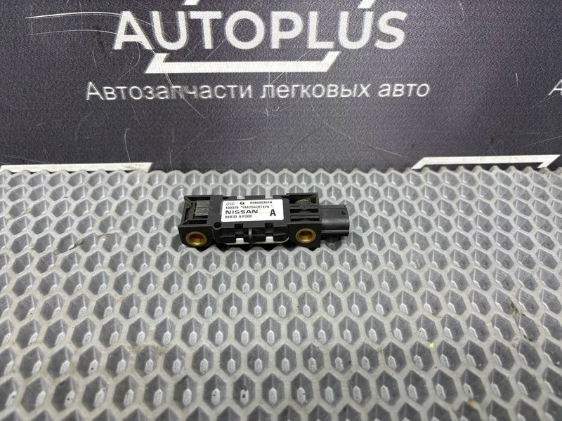 Датчик Air Bag Nissan Almera 98830AY000 G15 1.6 K4M 848
