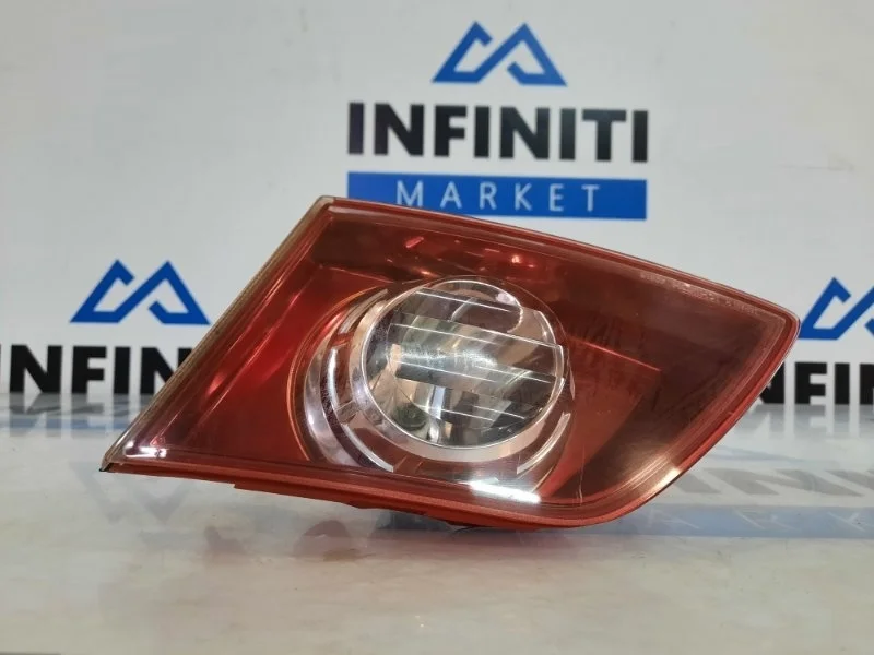 Фонарь в крышку багажника задний правый INFINITI