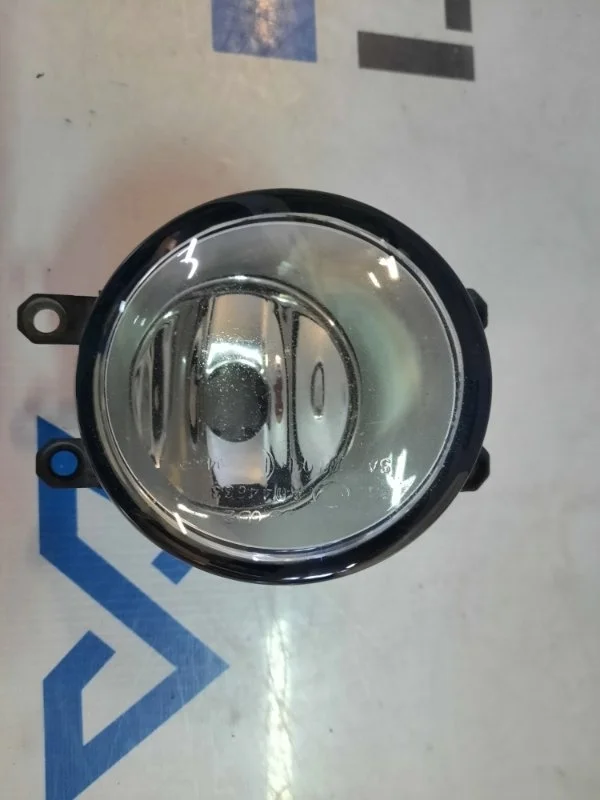 Фара противотуманная ПТФ передняя левая TOYOTA