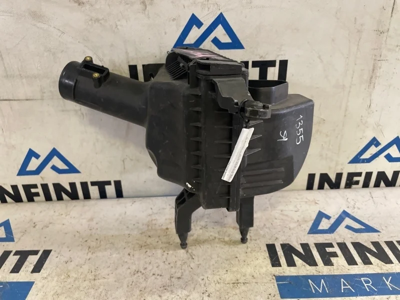 Корпус воздушного фильтра правый INFINITI M37 Y51