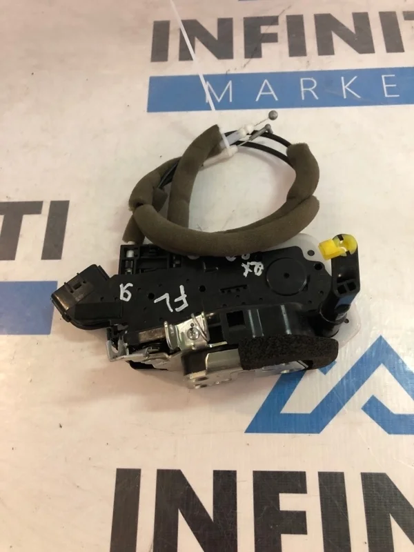 Замок двери передний левый INFINITI QX80 Z62