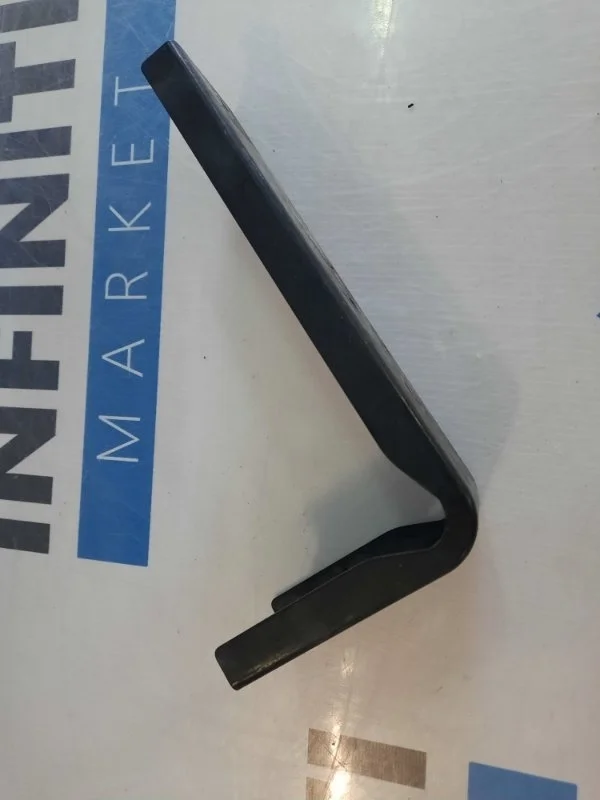 Кронштейн (крепление) передний INFINITI QX56 Z62