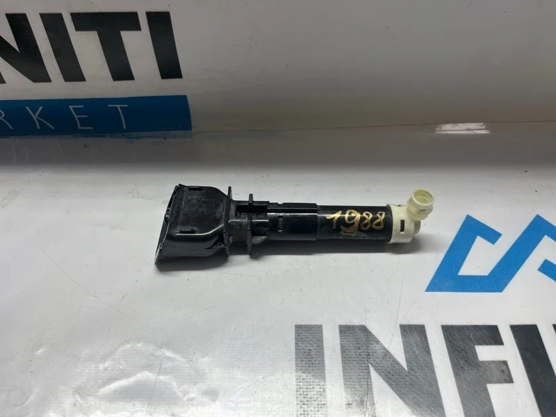 Форсунка омывателя фар левая INFINITI QX80 Z62