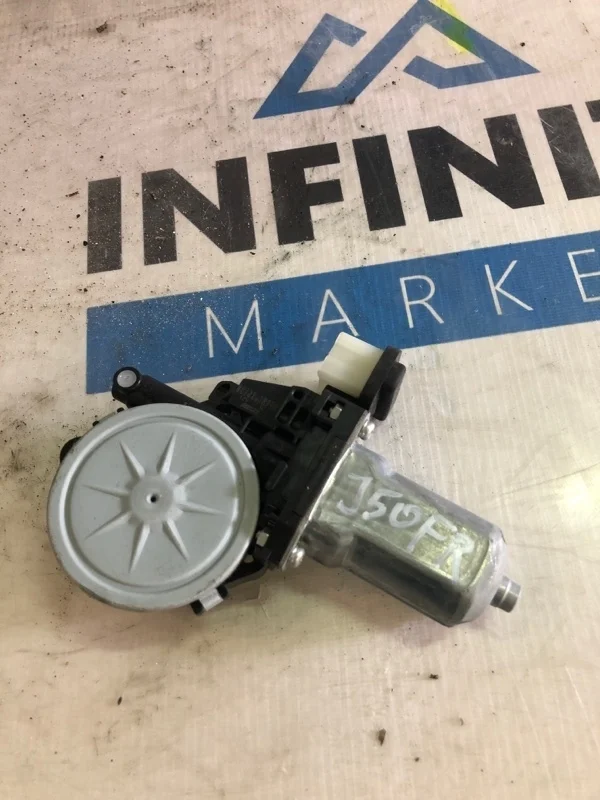 Мотор стеклоподъемника передний правый INFINITI