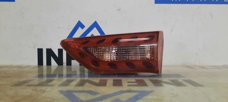 Фонарь в крышку багажника правый INFINITI QX70 S51