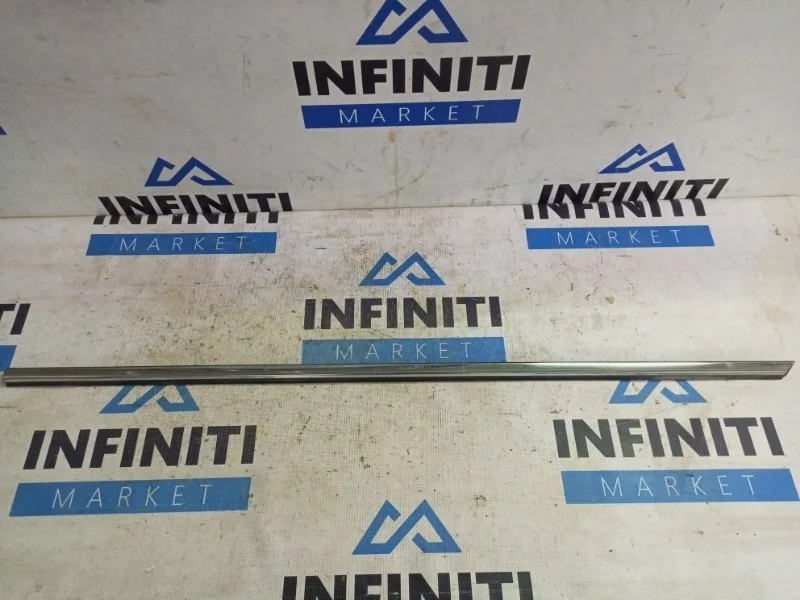 Молдинг двери центральный передний левый INFINITI