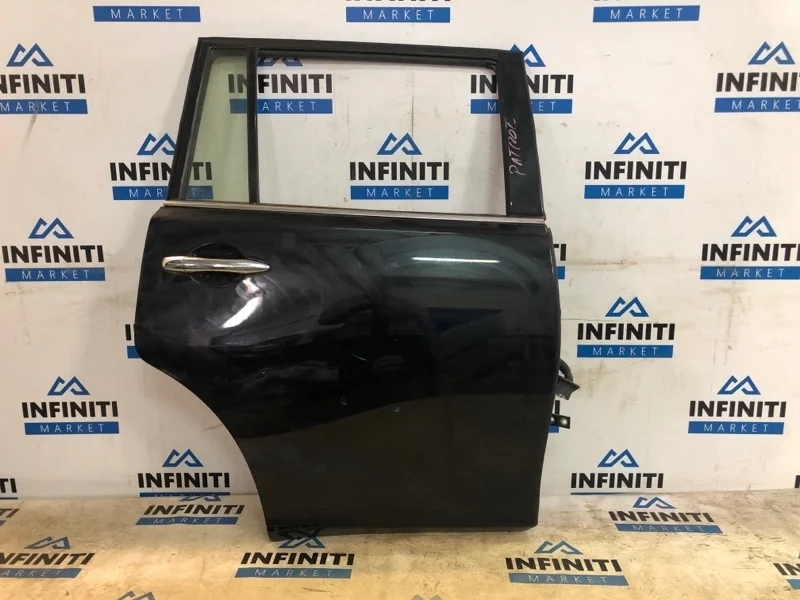Дверь задняя правая INFINITI QX80 Z62 VK56VD