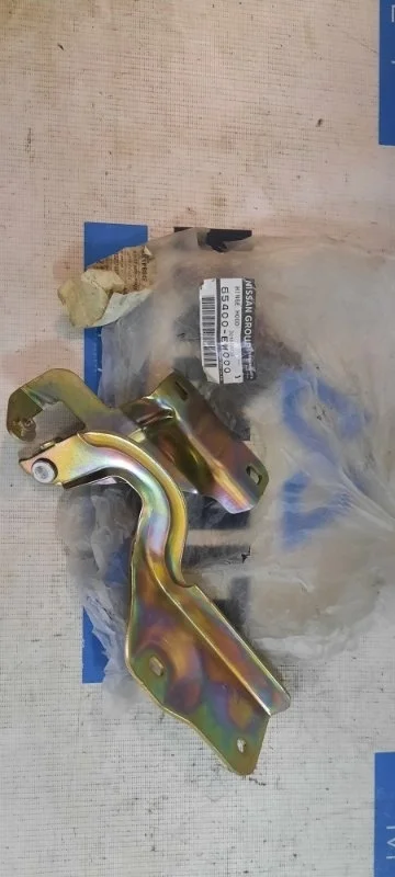 Петля капота передняя правая NISSAN ALMERA G15