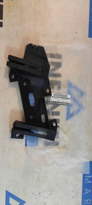 Кронштейн направляющая фары левый INFINITI QX70