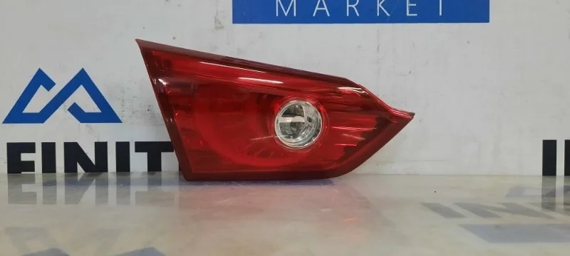 Фонарь в крышку багажника задний левый INFINITI