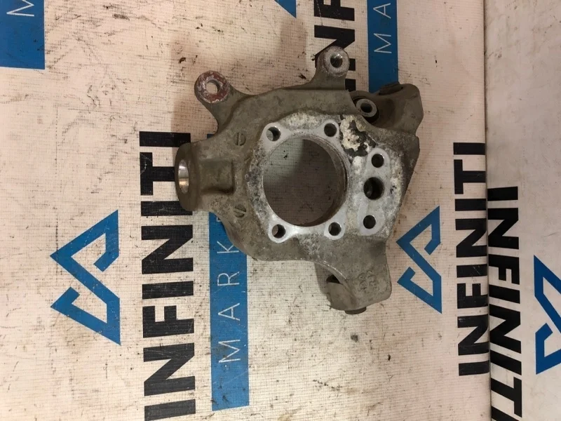 Кулак задний правый INFINITI QX70 S51 VQ37VHR