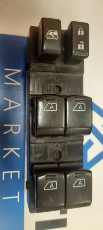 Блок кнопок управления стеклоподъемниками передний