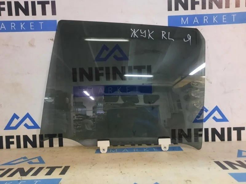 Стекло двери заднее правое NISSAN Juke F15