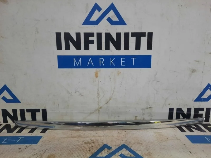 Молдинг крышки багажника нижний задний INFINITI