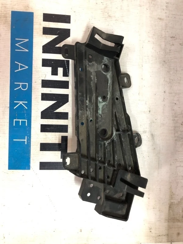 Кронштейн направляющая фары левый INFINITI Q70 Y51