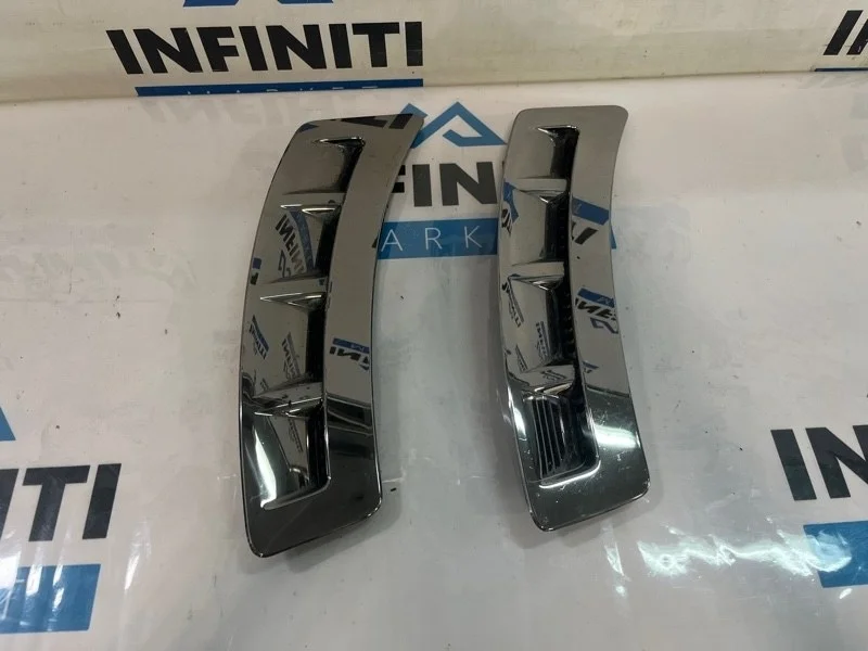 Жабра молдинг крыла передняя правая INFINITI QX70