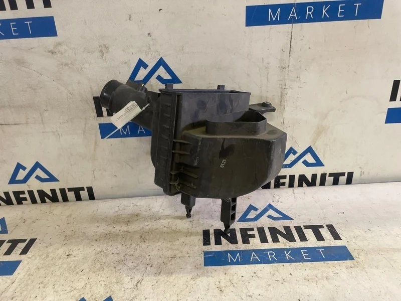 Корпус воздушного фильтра левый INFINITI Q70 Y51