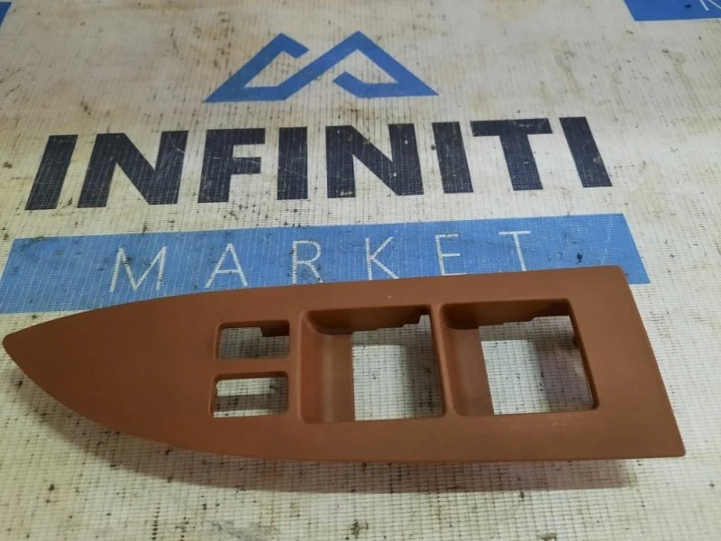 Блок кнопок управления стеклоподъемниками передний