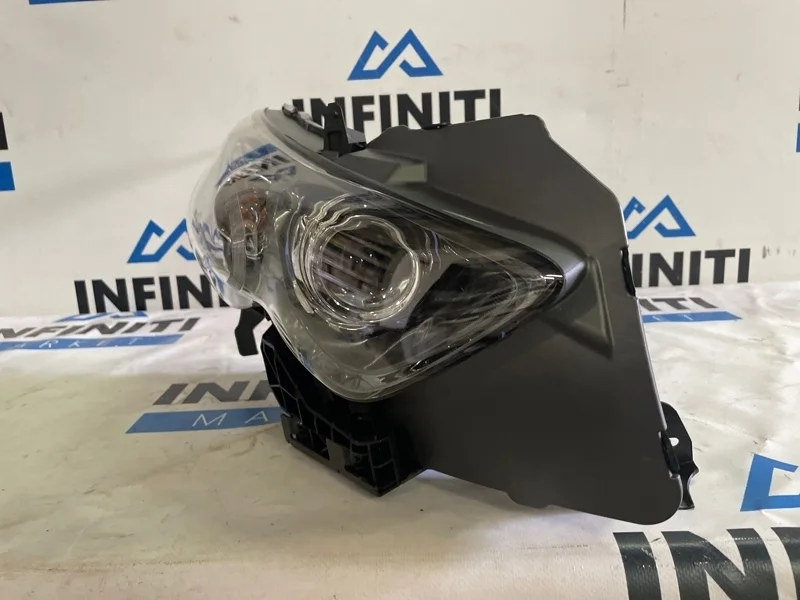 Фара передняя правая INFINITI QX70 S51