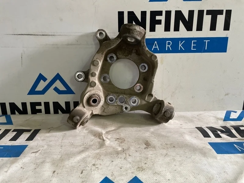 Кулак задней подвески задний правый INFINITI QX70