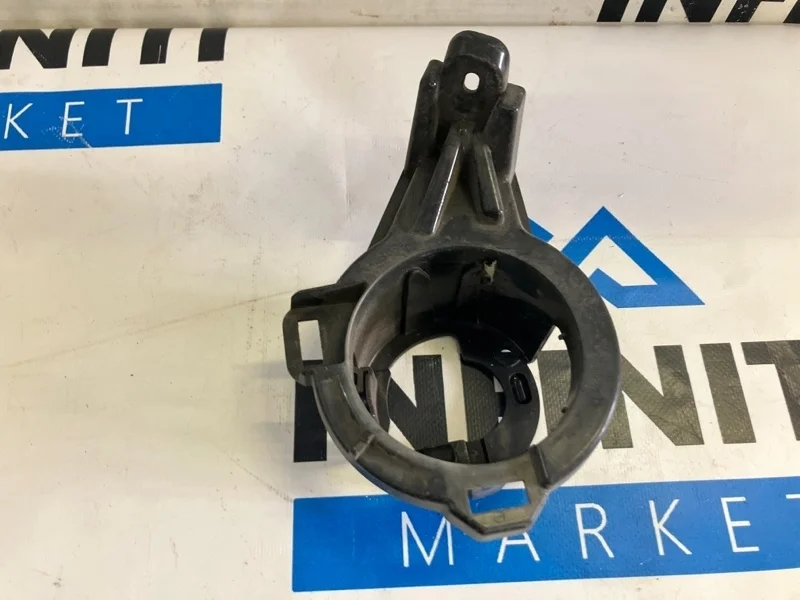 Кронштейн ПТФ передний левый NISSAN JUKE F15