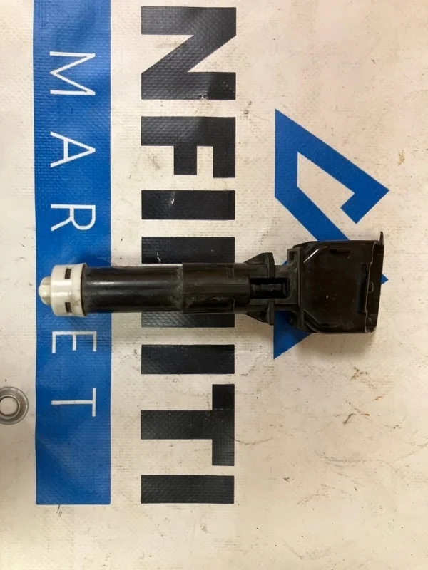 Форсунка омывателя фар левая INFINITI M37 Y51