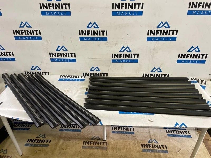 Молдинг двери нижний передний левый INFINITI QX70