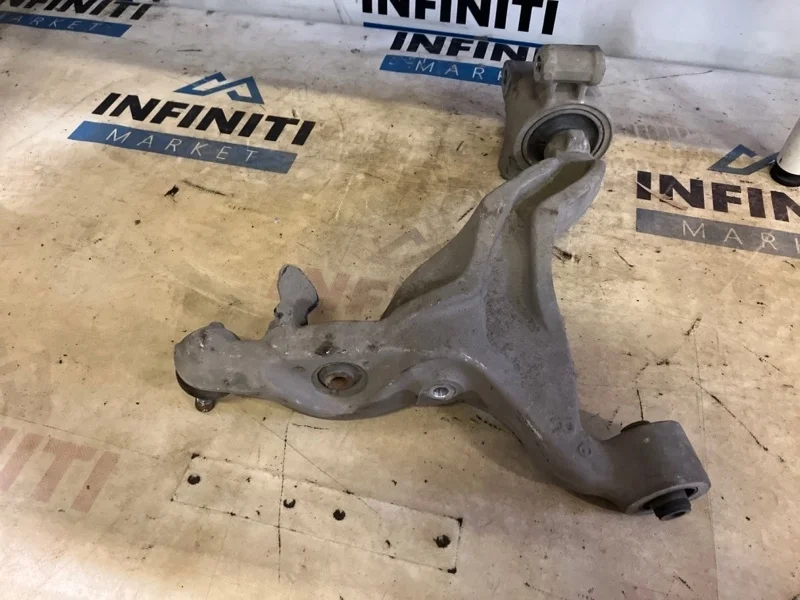 Рычаг подвески нижний передний правый INFINITI