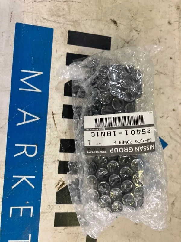 Блок кнопок управления стеклоподъемниками INFINITI