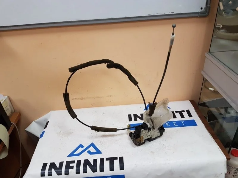 Замок двери передний левый INFINITI FX50 S51