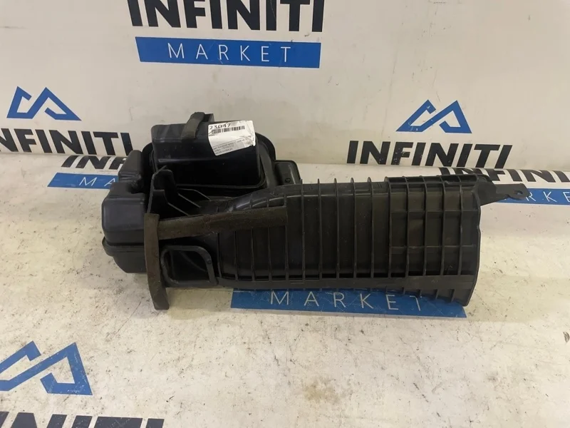 Воздухозаборник INFINITI QX80 Z62