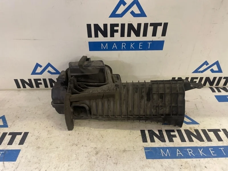 Воздухозаборник INFINITI QX80 Z62