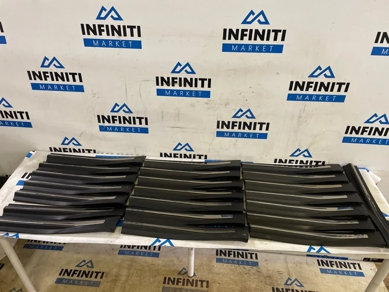 Молдинг двери нижний задний левый INFINITI QX70