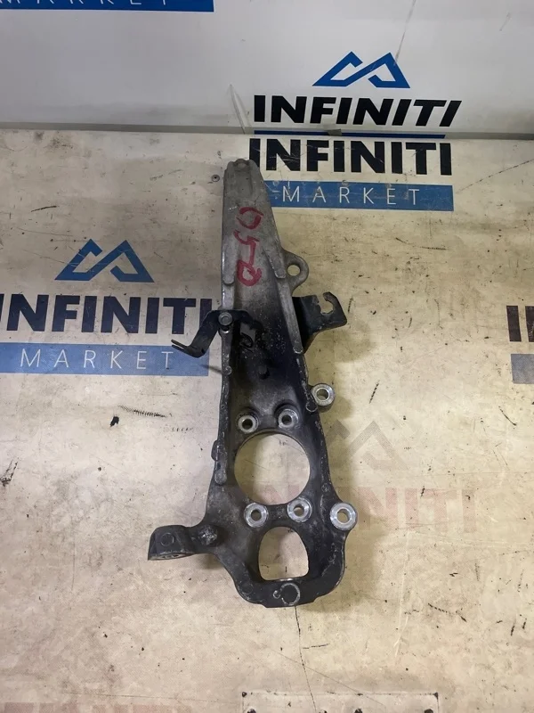 Кулак поворотный ( цапфа ) передний левый INFINITI