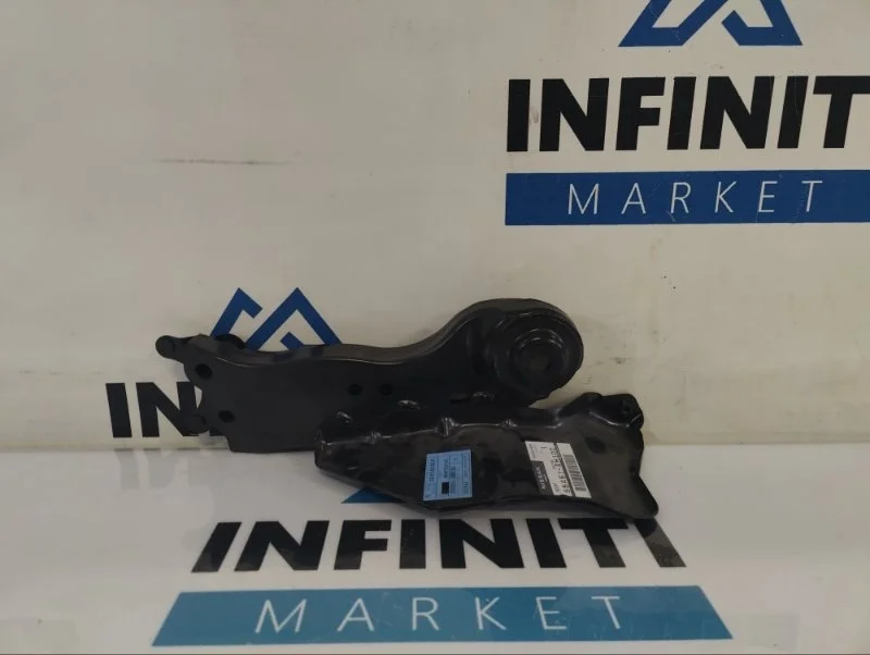 Кронштейн подрамника задний правый INFINITI QX50