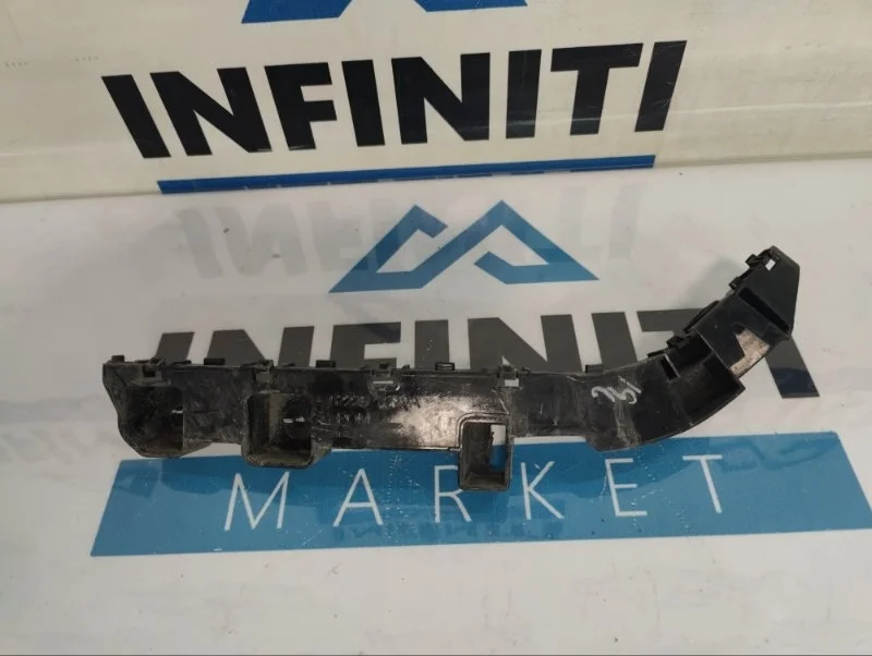 Кронштейн крыла (крепление) передний правый