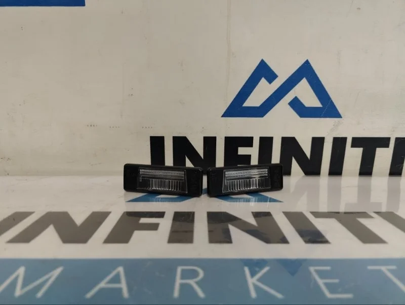 Плафон подсветки номера багажника INFINITI Q50 V37