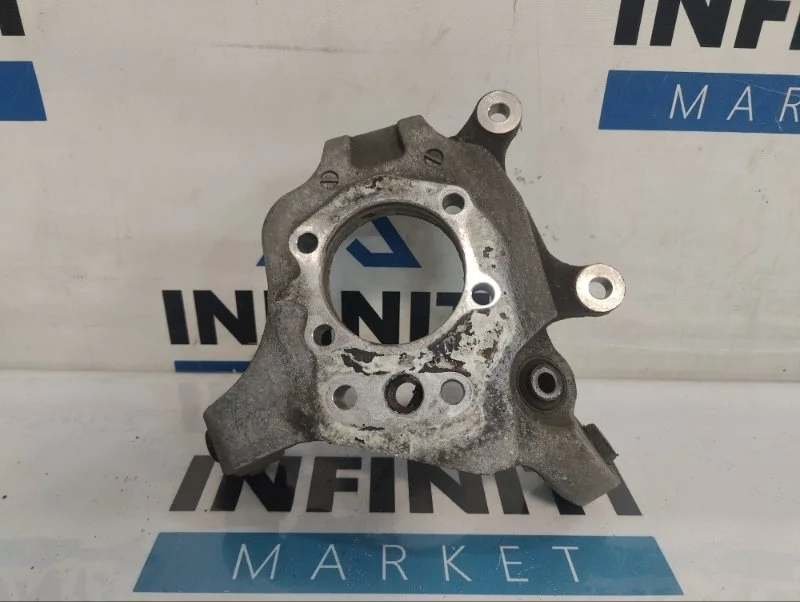 Кулак задней подвески задний правый INFINITI QX70