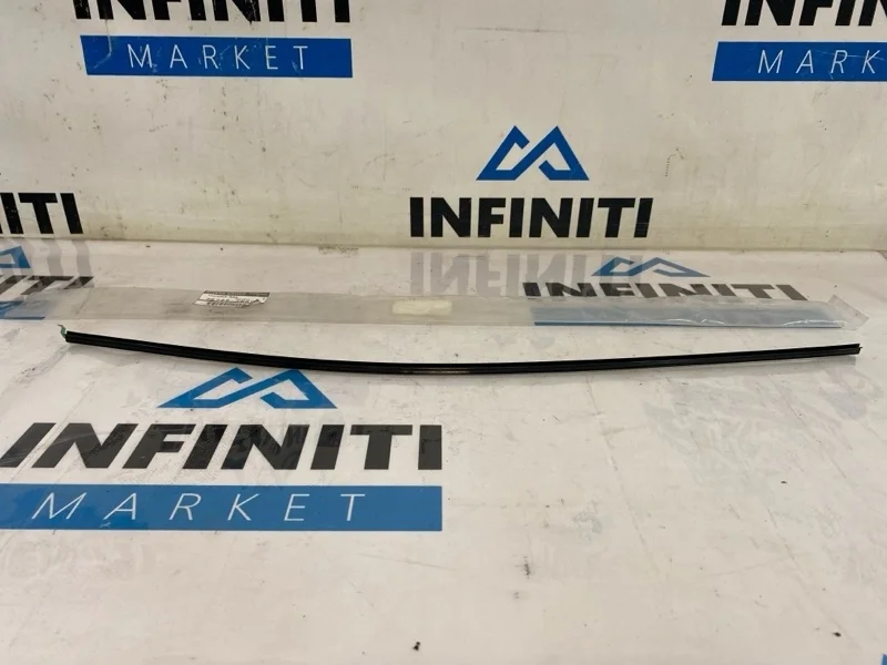 Молдинг лобового стекла INFINITI QX70 S51