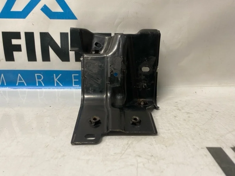 Кронштейн замка капота (крепление) NISSAN X-TRAIL