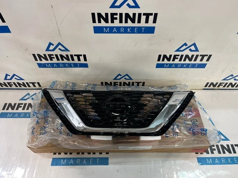 Решетка радиатора NISSAN QASHQAI J11