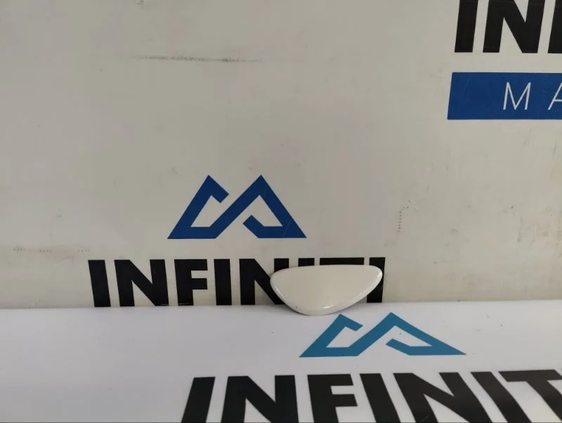 Крышка форсунки фароомывателя левая INFINITI QX70