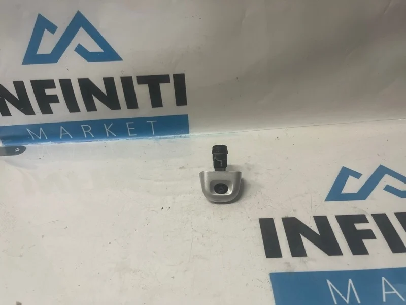 Форсунка омывателя фар левая NISSAN PATROL Y62