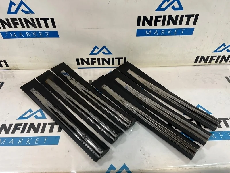 Молдинг двери нижний задний левый INFINITI QX70