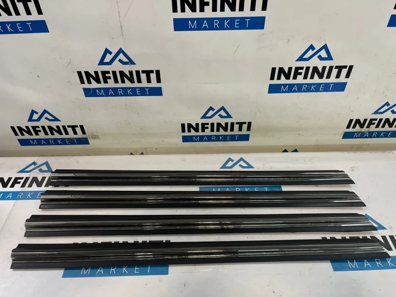 Молдинг двери нижний передний левый INFINITI QX70