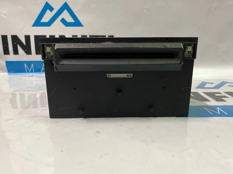 Магнитола мультимедийный центр INFINITI M45 Y50